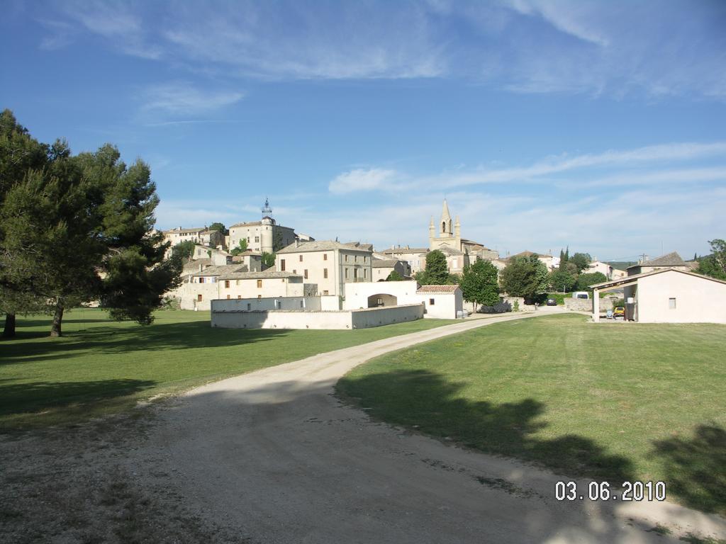 Отель Domaine Saint Martin Valliguieres Экстерьер фото