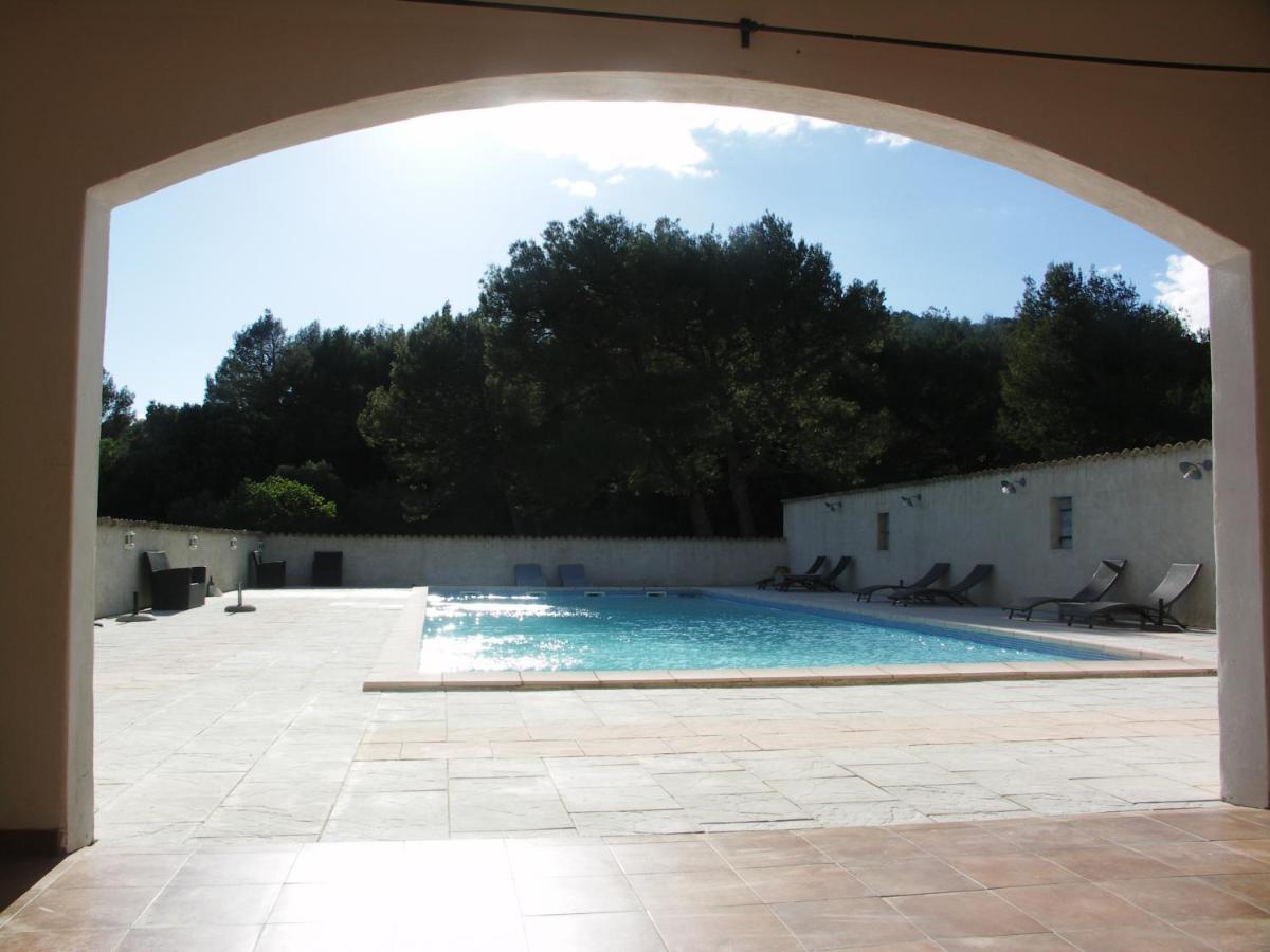 Отель Domaine Saint Martin Valliguieres Экстерьер фото